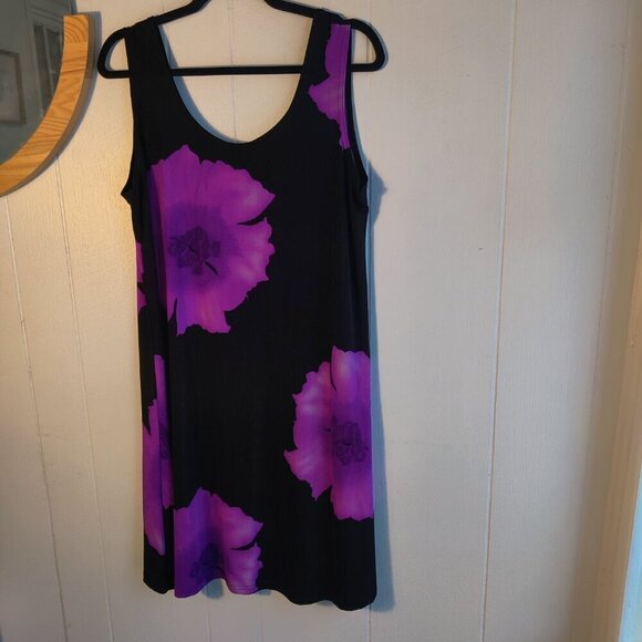 Jostar Tank Mini Dress in XL . A Pleasant Floral Theme brilliant in Black & Pink - Picture 4 of 5